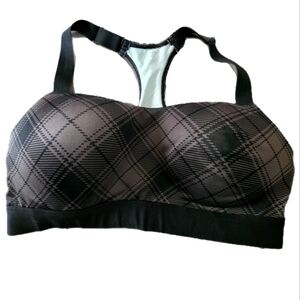 Victoria Secrets high impact Sport Bra